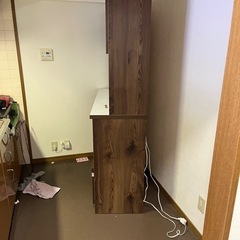 【3名と商談中】食器棚の画像
