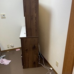 【3名と商談中】食器棚の画像