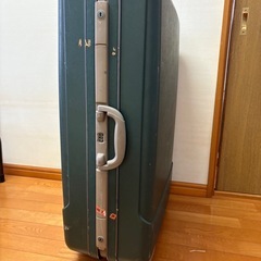 大きめスーツケースの画像