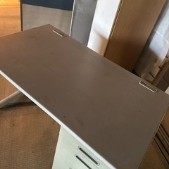 オフィステーブルの画像