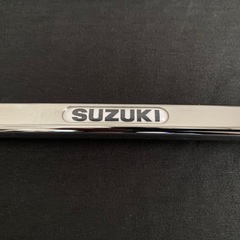 【取引中】🉐①本日限定値下‼️SUZUKIナンバーフレームの画像
