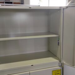 ジャングル×２和泉大型良品館  両開き書庫　保管庫　鍵あり 【R-20】の画像
