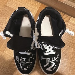 スニーカー 23.5の画像