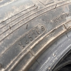 DUNLOP225/70-16 スタッドレス6本セットの画像