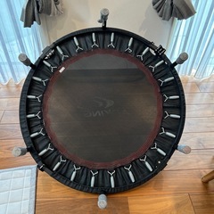 トランポリン 補助手すり付き 大型102cm【耐荷重110kg】折りたたみ式 の画像