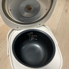 炊飯器の画像