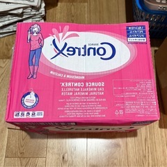 コントレックス1.5L 11本　の画像