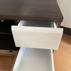 テレビボードの画像