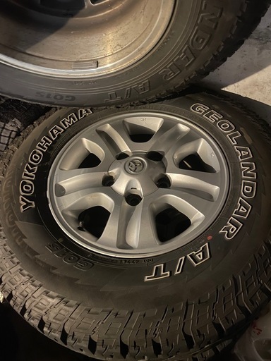 最終値引き　ランクル100　285/70r17 ヨコハマ　ジオランダー　AT ホイール付き