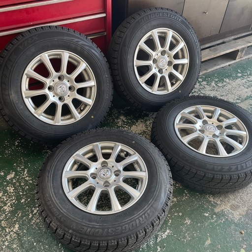 パッソにピッタリ❗️１５５／８０Ｒ１３ブリヂストン　VRX　アルミホイール付き❗️４本セット　中古品です。