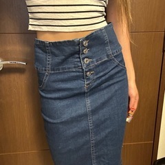 デニムのハイウエストスカートの画像
