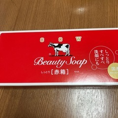 石鹸　しっとり赤箱6コ入りの画像