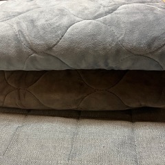 【美品】冬用シングル敷パット×2の画像