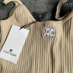 courreges リブ編みニットとっぷトップスの画像