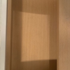 白いチェストの画像