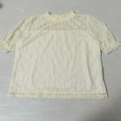 【RETROGIRL・総レース】フリルネック半袖ブラウス（Mサイズ）の画像