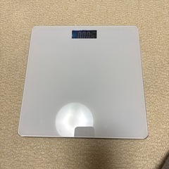 新品未使用　スタイリッシュ　デジタル　ヘルスメーター　体重計の画像