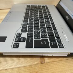 💻FUJITSU/Windows11/i5-7300U 2.6GHz/RAM12GB/新品M.2SSD256GBの画像