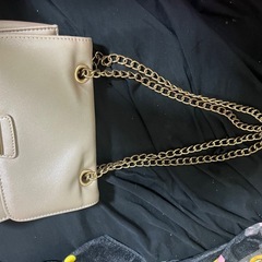 新品ですゴールドチェーンショルダーバッグの画像
