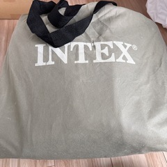 INTEXエアーベッドシングルの画像