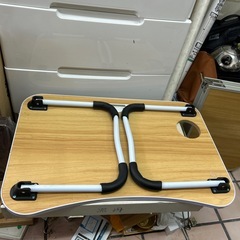 折りたたみガジットテーブル　折りたたみテーブルの画像