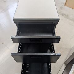 【直接引取限定】 ウチダ製 3段デスクワゴン（鍵なし）の画像