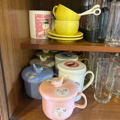 コーヒーカップ、ソーサーなど
の画像