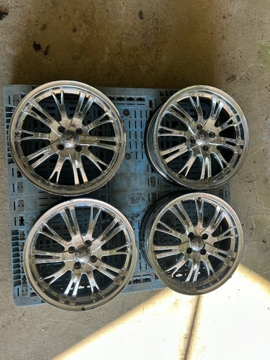 17インチ　ホイール　PCD100 4穴