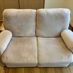 ニトリ　本革　2人掛け電動リクライニングソファ