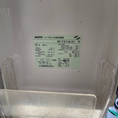 お取引先様決まりました！家庭用冷蔵庫です。掃除できる方にさしあげます。の画像