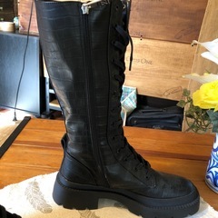 ZARAロングブーツ新品の画像