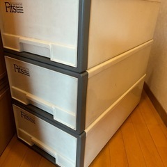 【古い】FITSケース　3個　押入れ用　の画像