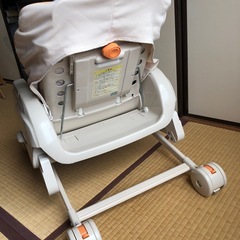 combi   ハイローチェア　手動の画像