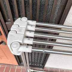 ステンレス 布団干し 扇形　112cm×高さ117cm　5枚干し可能の画像