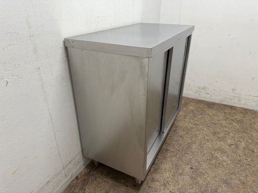 ステンレス　業務用　扉付き作業台　厨房　飲食店　W９００ｘD４５０ｘH８７０ｍｍ