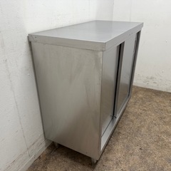 ステンレス　業務用　扉付き作業台　厨房　飲食店　W９００ｘD４５０ｘH８７０ｍｍの画像