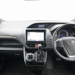 【自社ローン対応】トヨタ エスクァイア 　Ｇｉ　ブラックテーラード  衝突被害軽減ブレーキ スマートキー LEDヘッドライトの画像