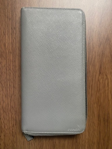 PRADA 長財布
