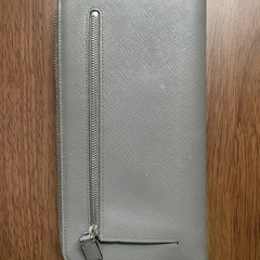 PRADA 長財布の画像