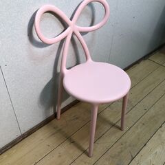 Qeeboo Ribbon Chair リボンチェア ピンク Nika Zupanc Francfranc（フランフラン）購入 ドレッサー同時購入品 キーブー デザインチェア 正規品 おしゃれ 可愛い【糸島市内 送料無料】 88285-3-①-050の画像
