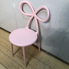 Qeeboo Ribbon Chair リボンチェア ピンク Nika Zupanc Francfranc（フランフラン）購入 ドレッサー同時購入品 キーブー デザインチェア 正規品 おしゃれ 可愛い【糸島市内 送料無料】 88285-3-①-050の画像