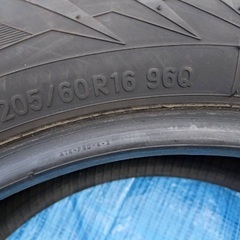 205/60/16 スタッドレス　トーヨーの画像