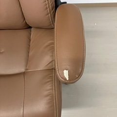 オフィス椅子左肘側破れ有りの画像