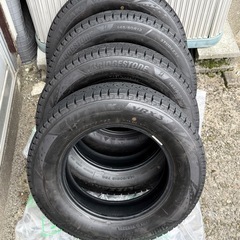 いよいよ冬シーズンです。BSスタッドレスタイヤ　VRX3 　145/80R13　4本の画像