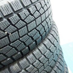 オートバックス ノーストレック スタッドレスタイヤ 溝約7mm 175/65R14 (CA31)の画像