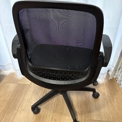 取引中　オフィスチェアの画像