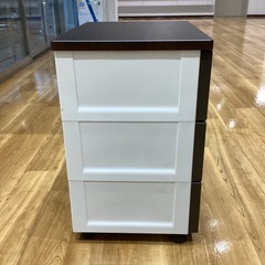 プラチェスト（キャスター付き）【町田市再生家具】　252013の画像