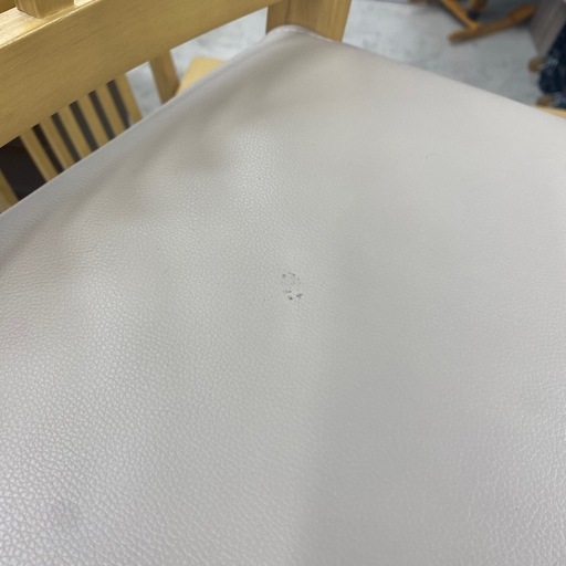 ニトリ　4人用　ダイニングセット　机：幅135×奥80×高70cm　 椅子：幅42×奥42×高96cm　リサイクルショップ　朝霞市　ケ