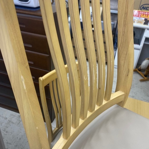 ニトリ　4人用　ダイニングセット　机：幅135×奥80×高70cm　 椅子：幅42×奥42×高96cm　リサイクルショップ　朝霞市　ケ