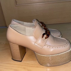 CECIL McBEE べっ甲チェーン付チャンキーヒールローファー 厚底の画像